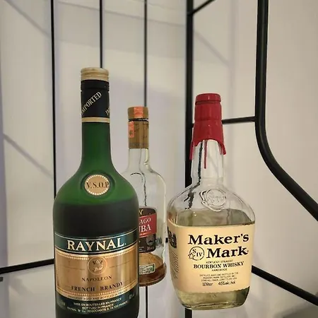 Turqoise Flat In Center With 24h Self Check In Lägenhet *