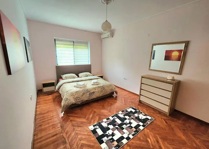 Turqoise Flat In Center With 24h Self Check In Apartman
